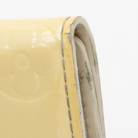 Louis Vuitton Vintage Monogram Vernis 4 Key Holder - Picture 10 of 11